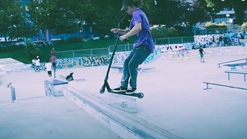 tricks trottinette freestyle barspin