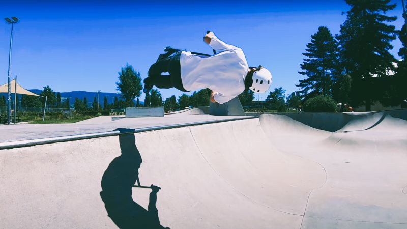 Tricks trottinette freestyle flair